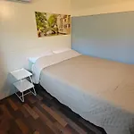 Hillbilly Cabin, 2 In Nature With Terrace And Parking Holiday home *