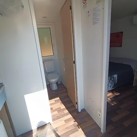 Campsite Hillbilly Cabin, 2 In Nature With Terrace And Parking *