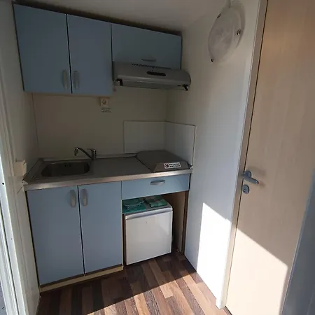 Hillbilly Cabin, 2 In Nature With Terrace And Parking Kemping *