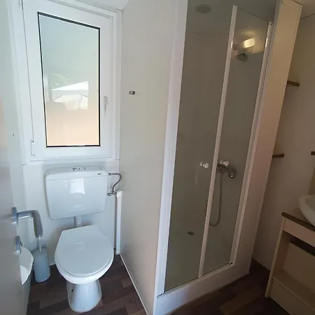 Kemping Hillbilly Cabin, 2 In Nature With Terrace And Parking