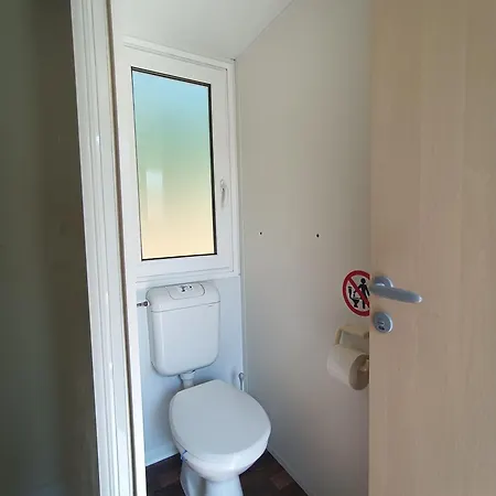 Hillbilly Cabin, 2 In Nature With Terrace And Parking Kemping