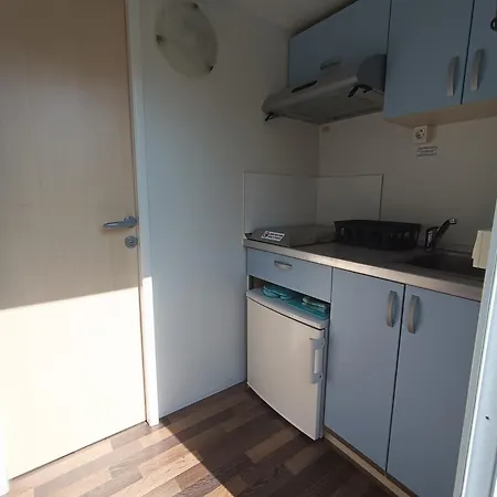 Kemping Hillbilly Cabin, 2 In Nature With Terrace And Parking *