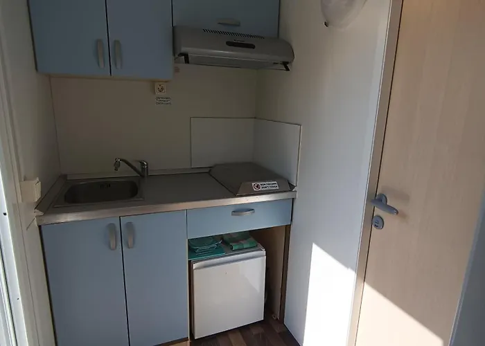 Hillbilly Cabin, 2 In Nature With Terrace And Parking بيت للعطل *